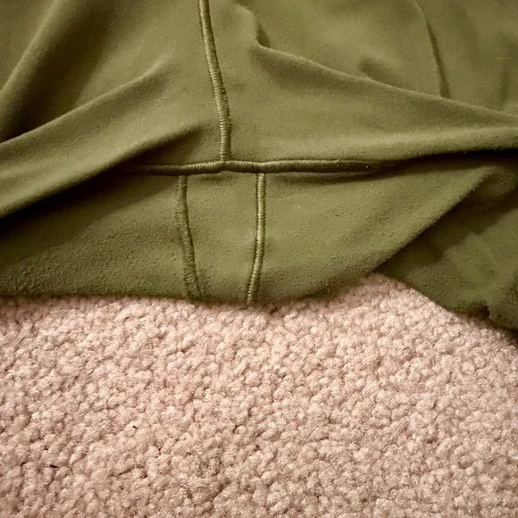 Aerie Olive Green Leggings and Sports Bra - Picture 9 of 13